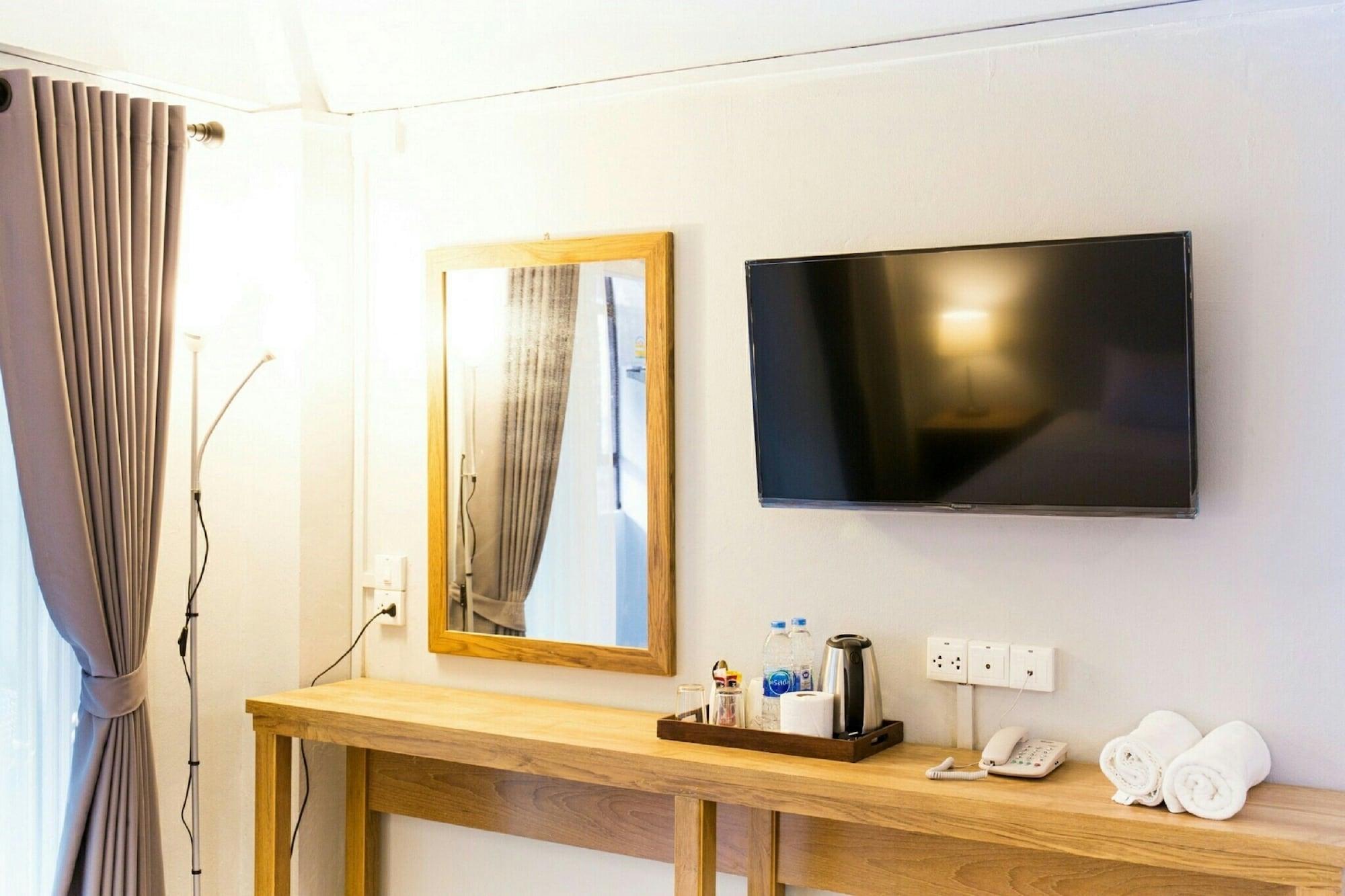 Ratana Hotel Chiang Mai Zewnętrze zdjęcie