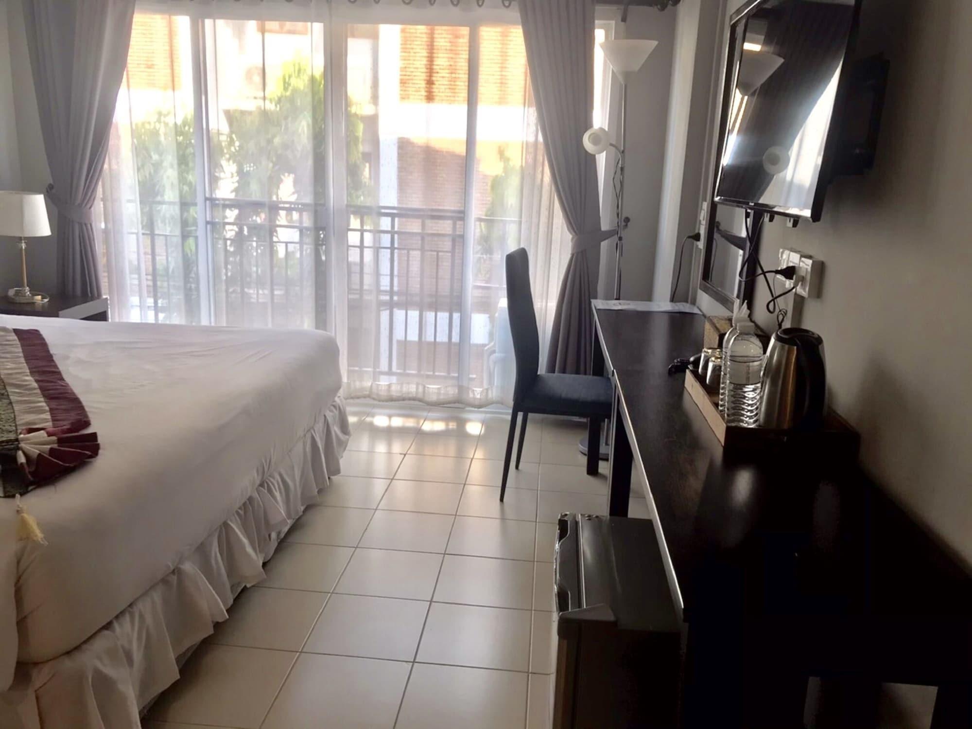 Ratana Hotel Chiang Mai Zewnętrze zdjęcie