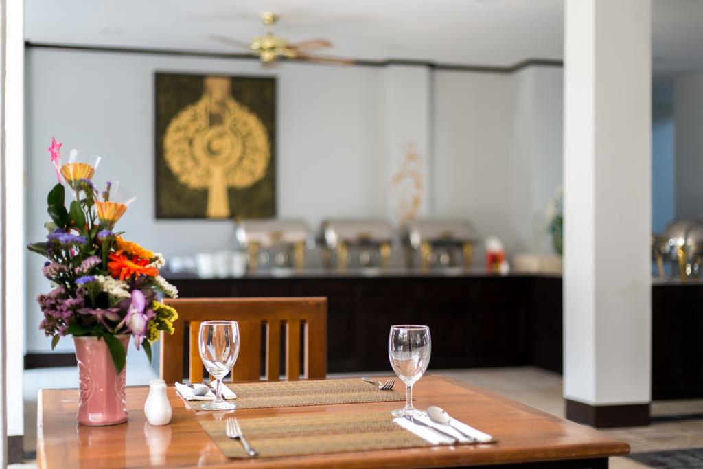 Ratana Hotel Chiang Mai Zewnętrze zdjęcie