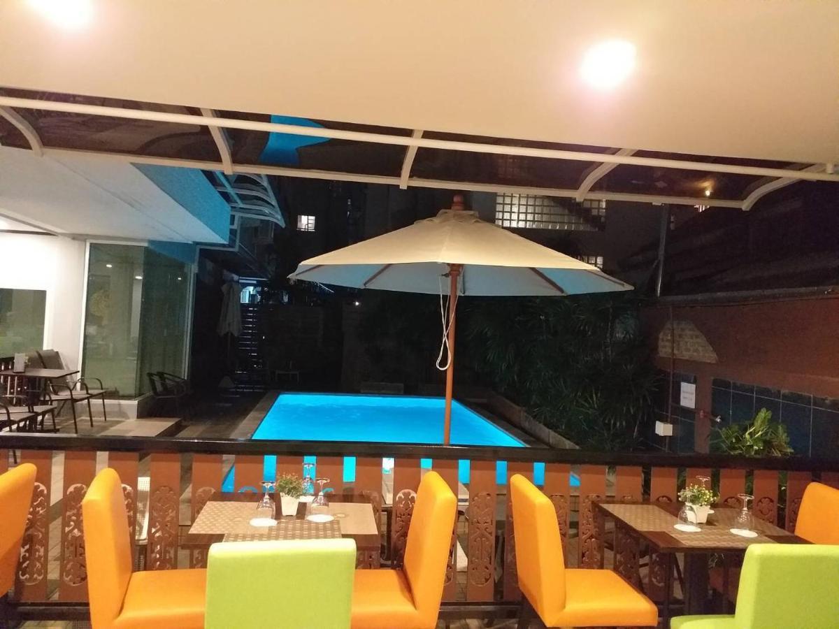 Ratana Hotel Chiang Mai Zewnętrze zdjęcie